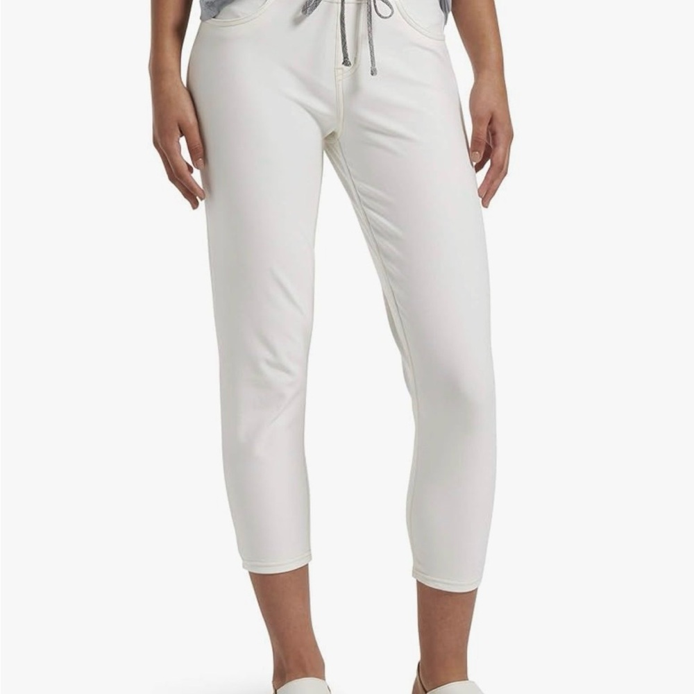 HUE Women's White Cropped Joggers